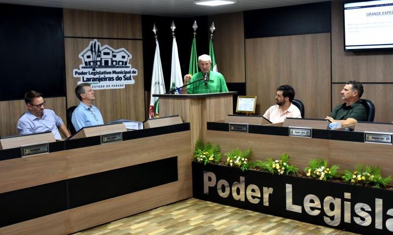 Vereadores de Laranjeiras do Sul aprovam Moção de Apelo em defesa do setor leiteiro